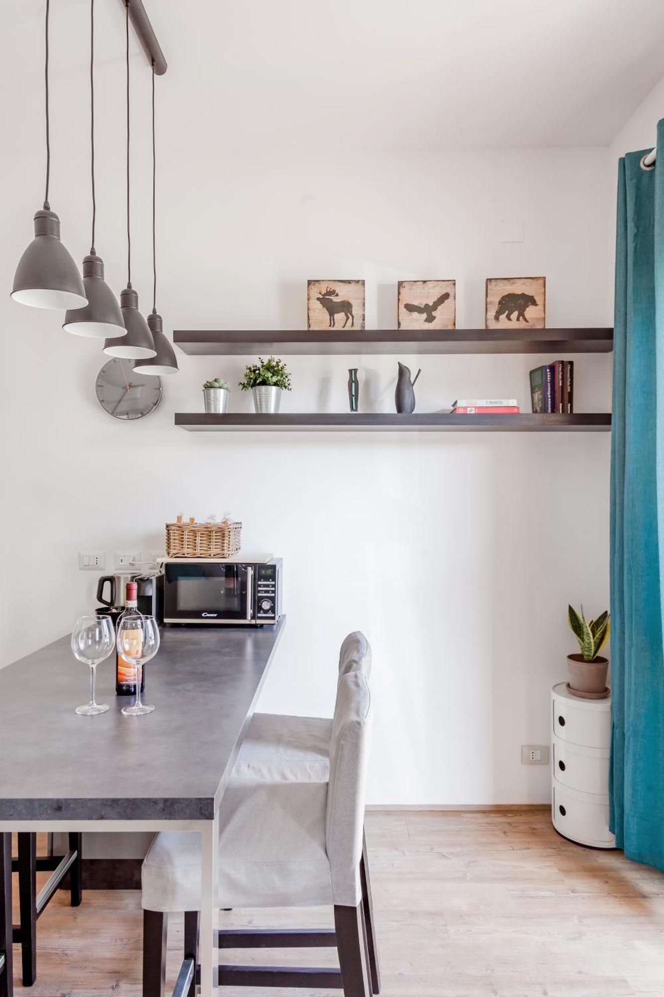 Open The Classic Wooden Shutters At A Cozy City Nest فلورنس المظهر الخارجي الصورة